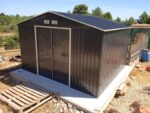 Abri de jardin 10,85m² métal PLUS anthracite + Kit d'ancrage X-METAL