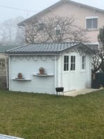 Abri de jardin 12m² PLUS en bois 40mm traité teinté marron Gardy Shelter