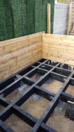 Abri de jardin 9m² PLUS en bois 40mm traité teinté marron Gardy Shelter