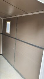 Abri de jardin adossé en résine beige 3,55m² + kit de fondation - JOBU