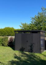 Abri de jardin en acier galvanisé Kosto gris foncé 8,64m² + kit d'ancrage - X-Métal