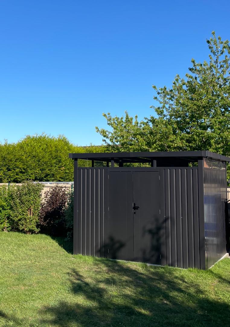 Abri de jardin en acier galvanisé Kosto gris foncé 8,64m² + kit d'ancrage - X-Métal