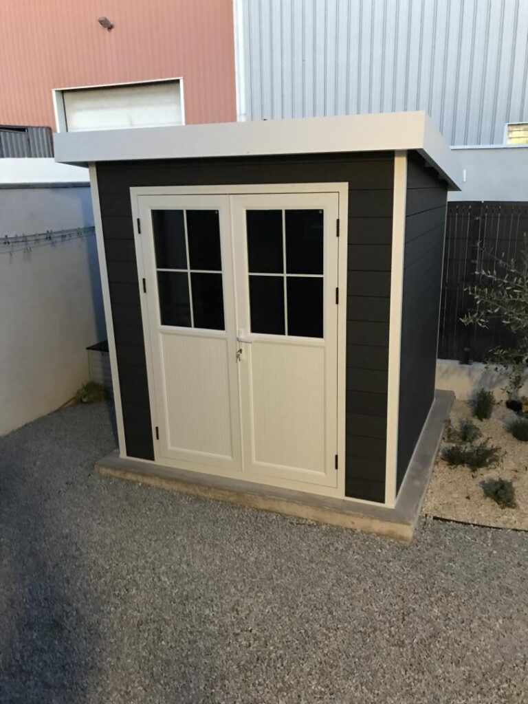 Abri de jardin en bois composite 28mm anthracite 4,41m² PREMIUM toit plat - Woodlife Garden