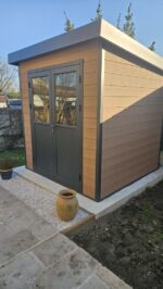 Abri de jardin en bois composite 28mm aspect bois 4,41m² PREMIUM toit plat - Woodlife Garden