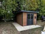 Abri de jardin en bois composite 28mm aspect bois vieilli 9m² PREMIUM toit plat - Woodlife Garden