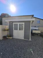 Abri de jardin en bois composite 28mm gris clair 9m² PREMIUM toit plat - Woodlife Garden
