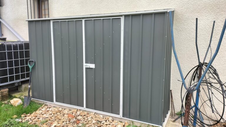 Abri de jardin en métal Colorbond gris Compact 2,25m² EASYSHED