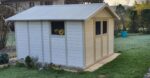 Abri de jardin en PVC 11,2m² DECO blanc et gris vert Grosfillex + kit ancrage offert