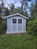 Abri de jardin en PVC 4,9m² DECO gris clair et blanc Grosfillex + kit ancrage offert