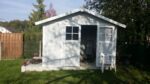 Abri de jardin en PVC 7,5m² DECO gris clair et blanc Grosfillex + kit ancrage offert