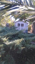 Abri de jardin en PVC 7,5m² DECO gris clair et blanc Grosfillex + kit ancrage offert