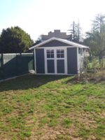 Abri de jardin en PVC 7,5m² DECO gris foncé et blanc Grosfillex + kit ancrage offert
