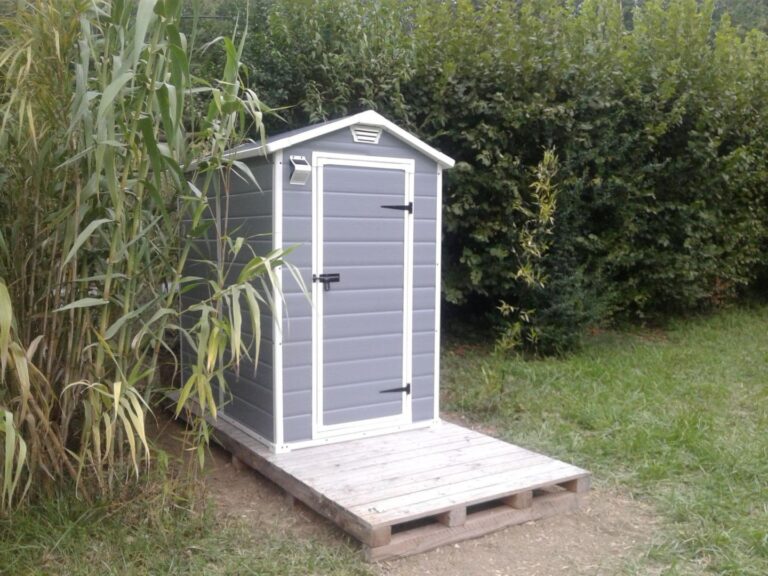 Abri de jardin en résine 2,5m² Premium 46 S gris clair + plancher - Keter