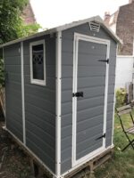 Abri de jardin en résine 2,5m² Premium 46 S gris clair + plancher - Keter