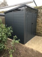 Abri de jardin en résine 3,24m² anthracite toit monopente skylight + plancher - Jobu