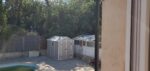 Abri de jardin en résine beige 5,32m² + kit de fondation - JOBU