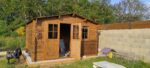 Abri en bois massif 12m² PLUS 28mm traité teinté marron Gardy Shelter