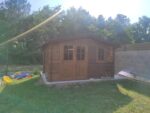 Abri en bois massif 12m² PLUS 28mm traité teinté marron Gardy Shelter
