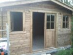 Abri en bois massif 16m² PLUS 28mm traité teinté marron Gardy Shelter
