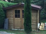 Abri en bois massif 9m² PLUS 28mm traité teinté marron Gardy Shelter