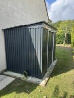Abri en métal anthracite avec puits de lumière Skylight 4,85m² DURAMAX + kit ancrage