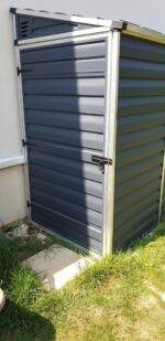 Abri en polycarbonate 2,06m² monopente Skylight Midnight Grey - Palram - Canopia