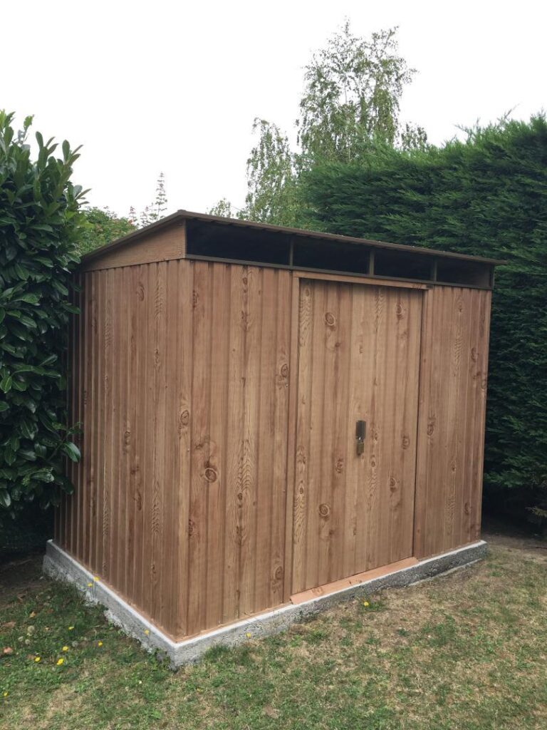 Abri monopente en métal imitation bois Skylight 4,84m² - DURAMAX + kit d'ancrage