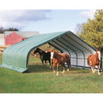 Abri pour animaux démontable 40,9m² en acier et polyéthylène vert – Shelter Logic