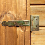 Abri Thermabri 15,14m² en bois thermo traité toiture en acier HABRITA