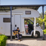 Carport 1 voiture gris aluminium et polycarbonate 31m² Arcadia Alpine 8500 - Auvent