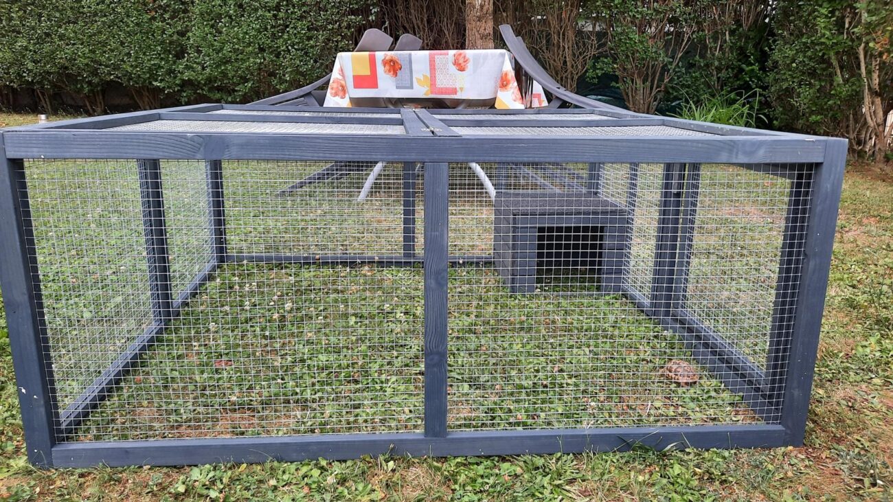 Enclos tortue en bois - L116xP109xH48cm - avec habitat - RUN OUT LUXE - Lifland