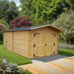 Garage en bois massif 21,7m² – madriers 42mm – porte bois en option - Habrita